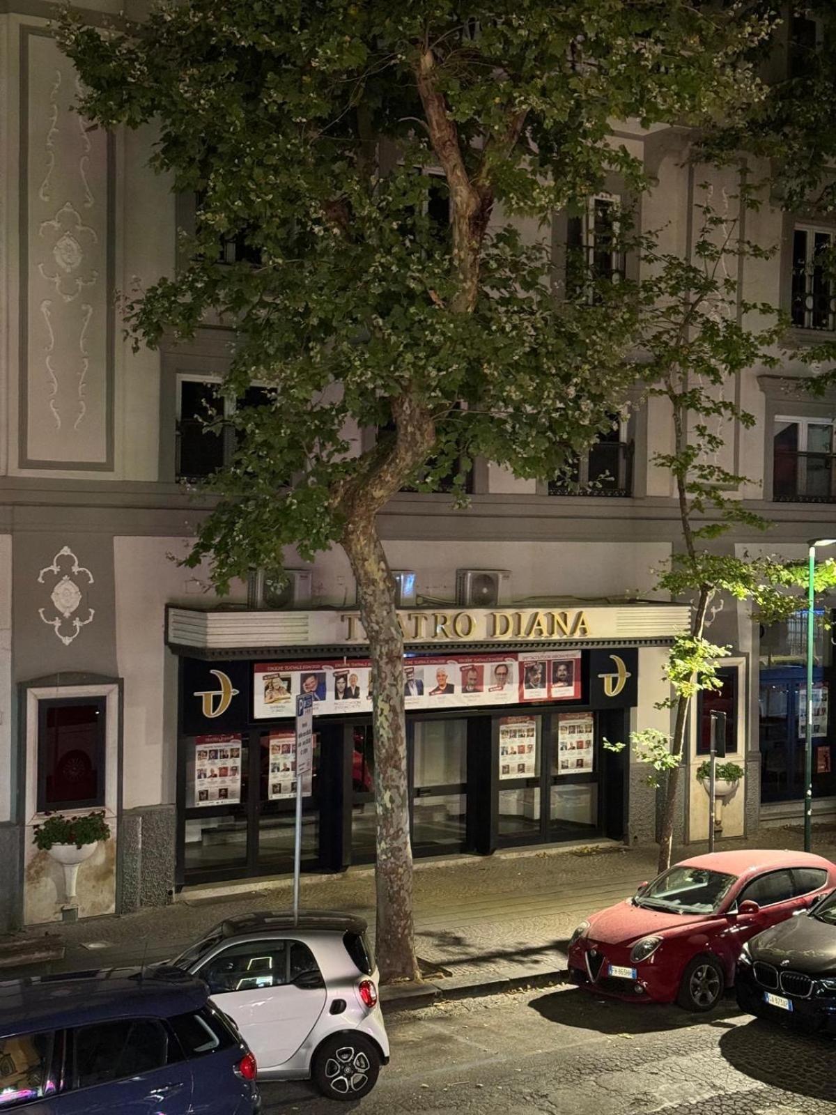 Guest House Regina Carolina Νάπολη Εξωτερικό φωτογραφία